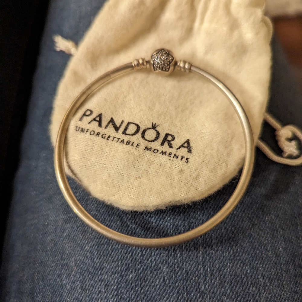 Pandora silver bangle with cubic zirconia star clip